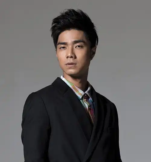 袁成杰力挺韩寒自嘲上海戆度