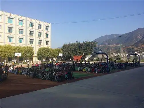 渔门中学举行消防紧急疏散演练及安全教育活动