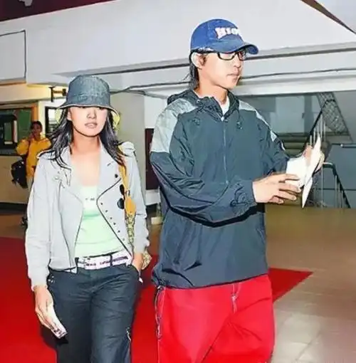 伊能静:幸福背后有努力,39岁离婚,45岁嫁小10岁丈夫带他走红