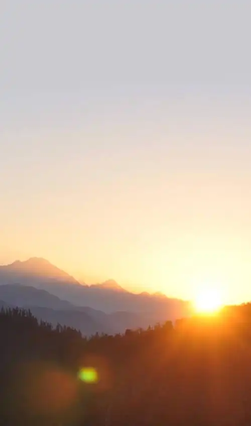 朋友圈文艺的句子文案美图平凡之处有清欢喜怒哀乐亦安然