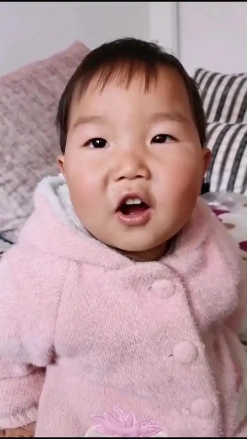 家有萌娃噘嘴的一瞬间,有没有想亲的冲动