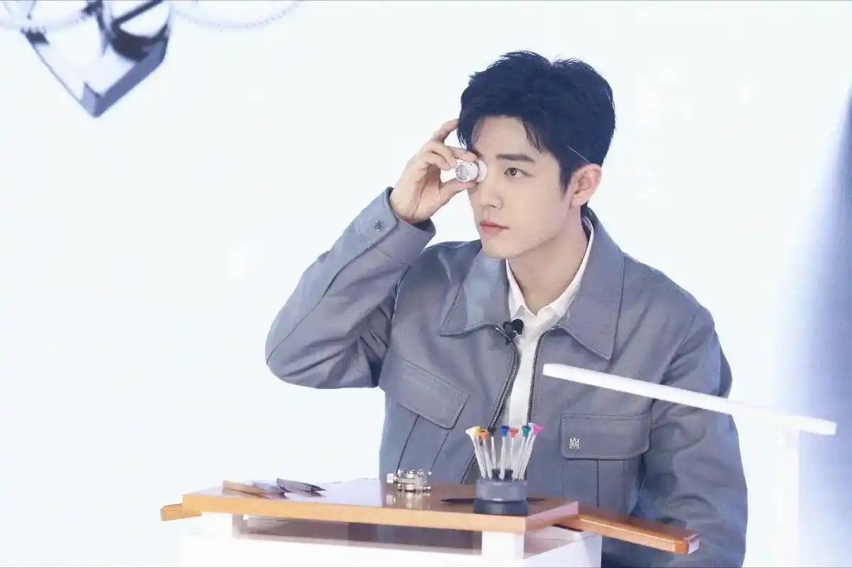 治愈系笑容 #宝藏男孩    肖战核酸锁屏壁纸来了～超级简 - 抖音