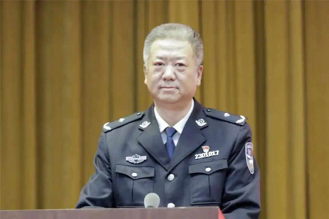 局警务督察处党支部书记,处长张一兵以"学党史,守初心,担使命,强督导"