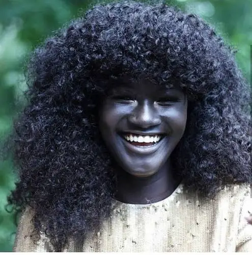 黑了,就算在非洲也会被人嘲笑的可是,非洲国家的女人其实对白也有追求