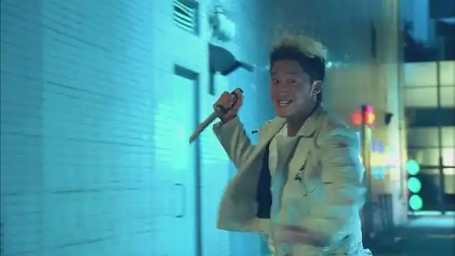 吴京杀破狼中打断甄子丹四根棍子 确实厉害