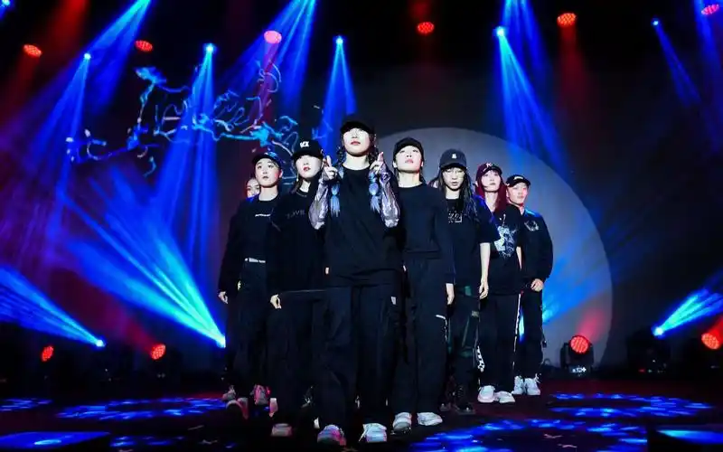 上海交通大学医学院20级迎新晚会 freshin街舞社 超帅hiphop齐舞