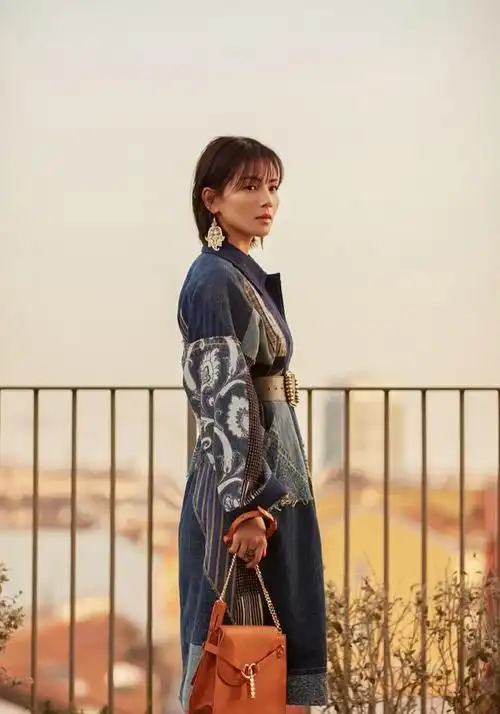 跟你讲真的40多岁的刘涛仍然可以百变时尚尽显女神范