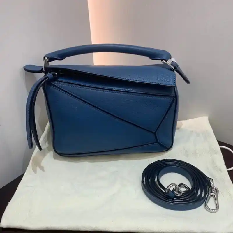 loewe罗意威几何包