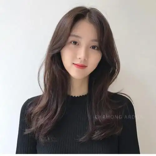 30岁女性长发该不该烫卷发,发型师:要那么卷干嘛?