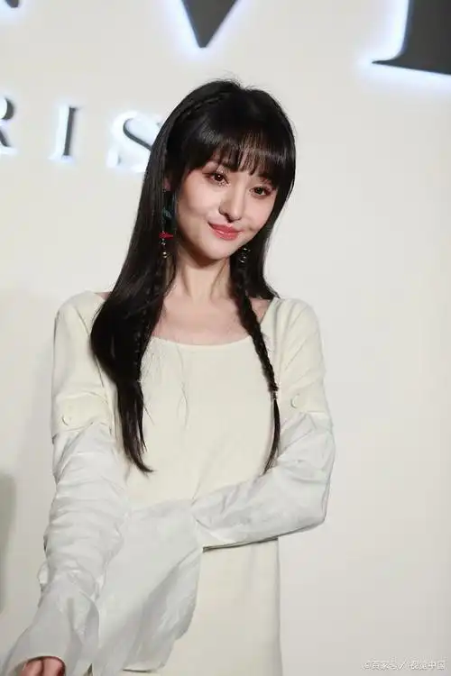 从"内娱星辰"到"全网黯淡":郑爽31岁人生轨迹的剧变与警示