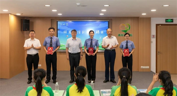 "双师课堂"送上别开生面法治课_中华人民共和国最高人民检察院