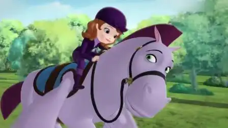 小公主苏菲亚:苏菲亚努力练习骑飞马!无奈马太不给力,飞不上去