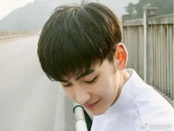 男生刘海发型,花少撩妹发型首选!