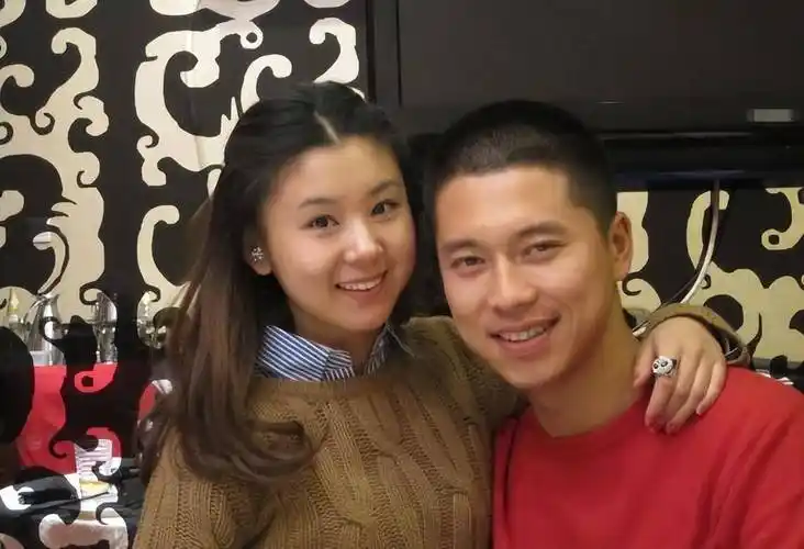 "田晓霞"李小萌:嫁相恋7年王雷,结婚9年无绯闻,36岁生二胎_时间_时候