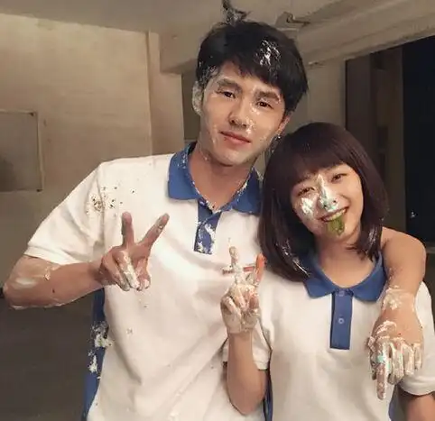 谭松韵和李易峰合照 - 搜狗图片搜索
