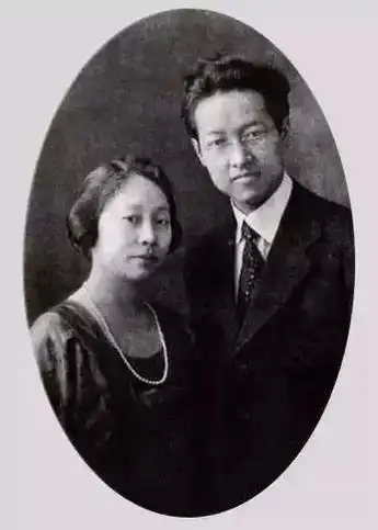 而杨步伟无疑是绝对优秀的,甚至不逊色于他的丈夫赵元任.