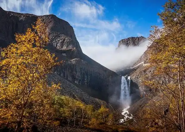 4万平方公里,其中包括长白山国家级自然保护区,长白山风景名胜区等多