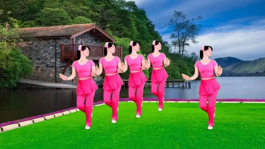 广场舞《碎心石》经典歌曲醉人心,优美舞步轻松跳