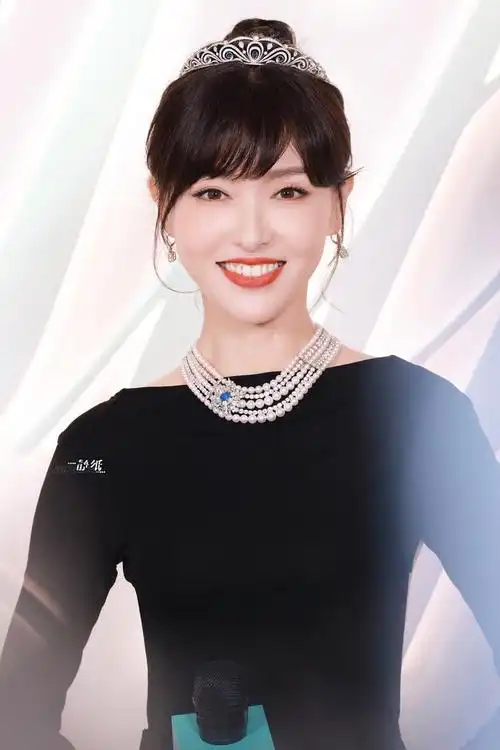 唐嫣奥黛丽赫本妆造好漂亮的优雅公主