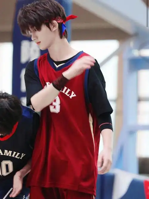 快来康康小丁带发带的图片吧