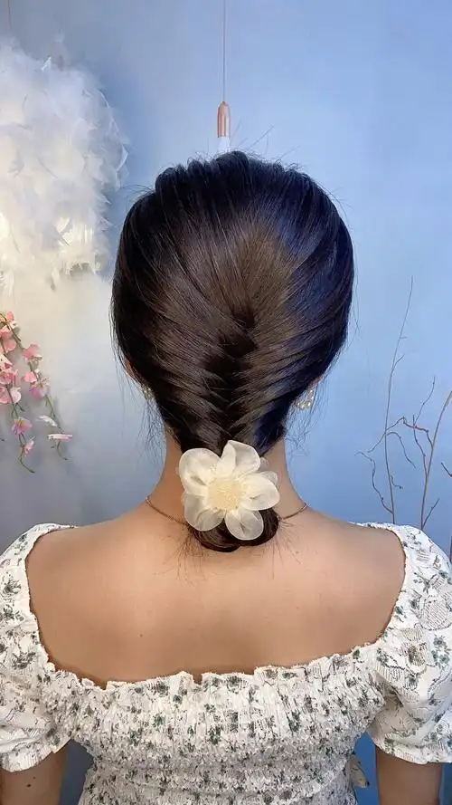 头顶鱼骨辫教程