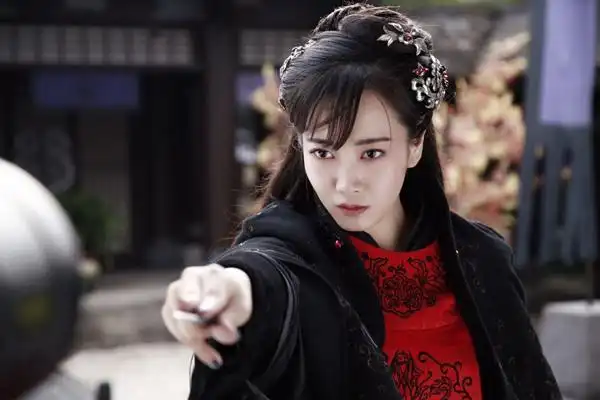 新笑傲江湖持续热播刘珈彤版蓝凤凰惊艳魅惑