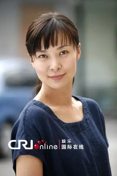 《手机》电视剧版人物家居照 陈道明魅力不减