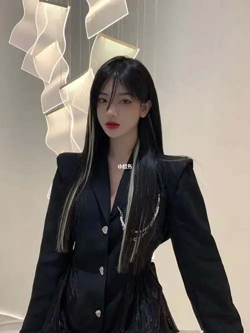 佛山市顺德烫发染发接发#快来染这个黑灰挂耳染吧#黑白金挂耳 前卫