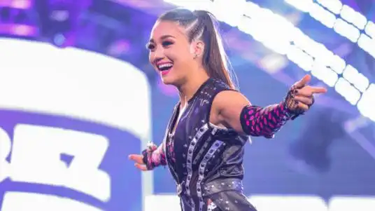 wwe明星在神秘缺席后现已获准回归_罗克珊·佩雷斯_roxanne_perez