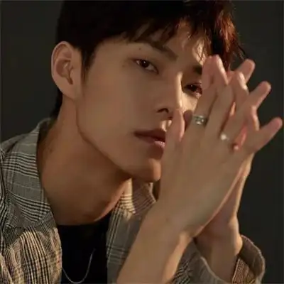 稳重暗色调成熟冷酷男生头像图片 好看有深度的成熟微信男头_男生头像