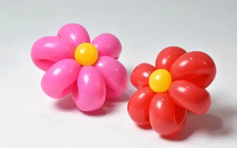 教你用气球手工扭出一朵花,简单有趣的气球花手工教程