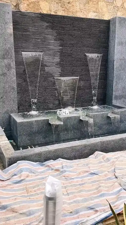 不锈钢瀑布流水墙