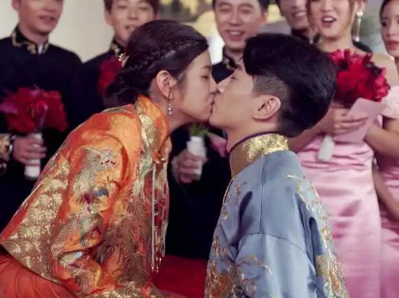 一言不合就接吻,陈晓陈妍希两场婚礼就是一部吻戏表演连续剧!