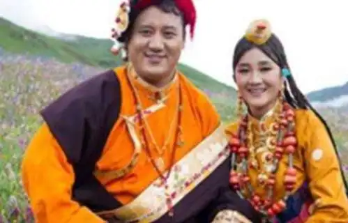 降央卓玛的老公,原来是央视工作17年的他,果然是才子配才女!