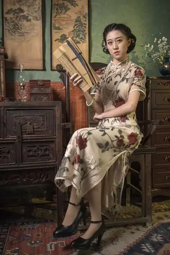 民国那些事,旗袍是那个年代时尚潮流,知识女性穿上它风韵犹存