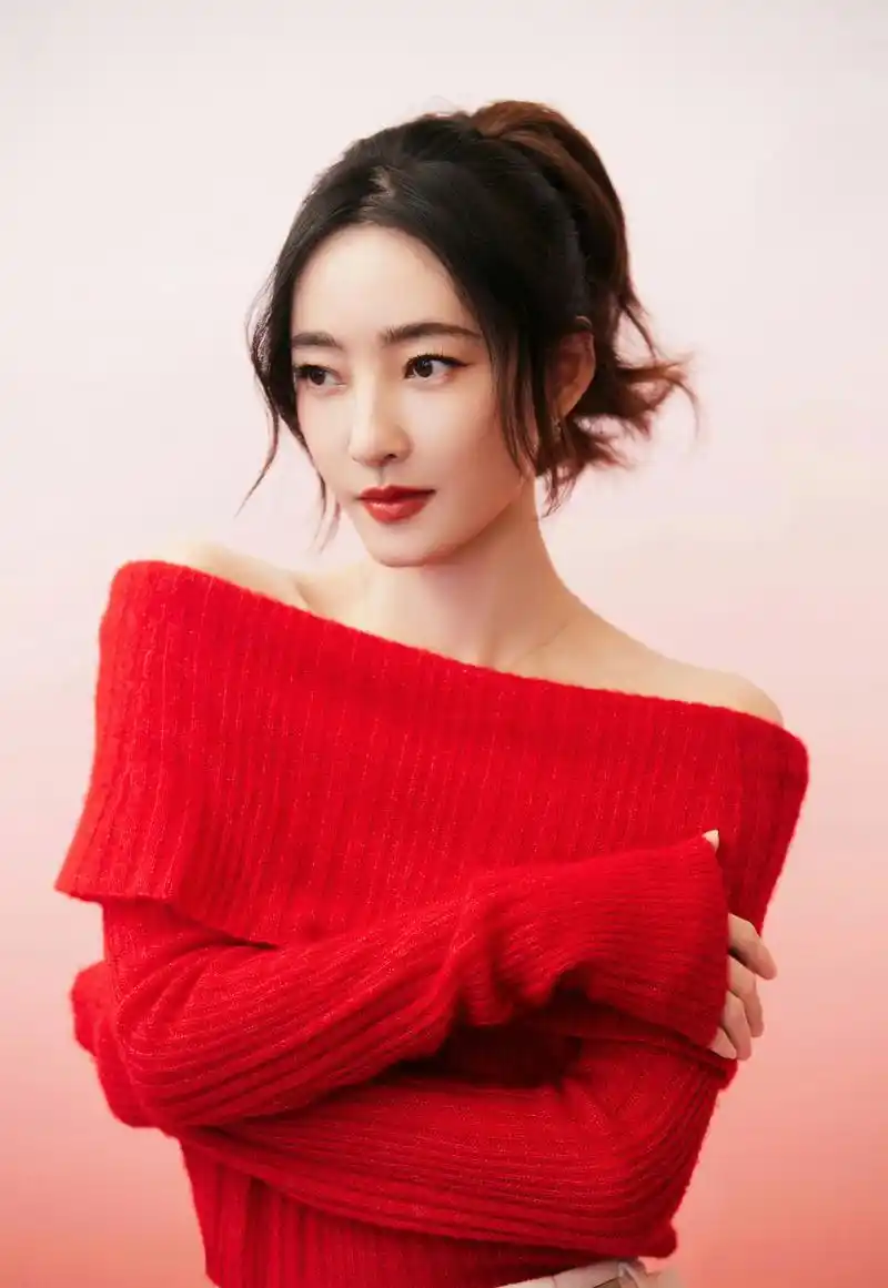 王丽坤,红色毛衣,美美美!