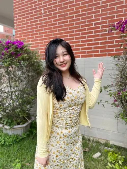 168cm150斤今天穿这套去约会可以吗