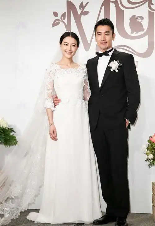 伊能静婚宴高圆圆抢镜女神教你参加婚礼怎么穿2