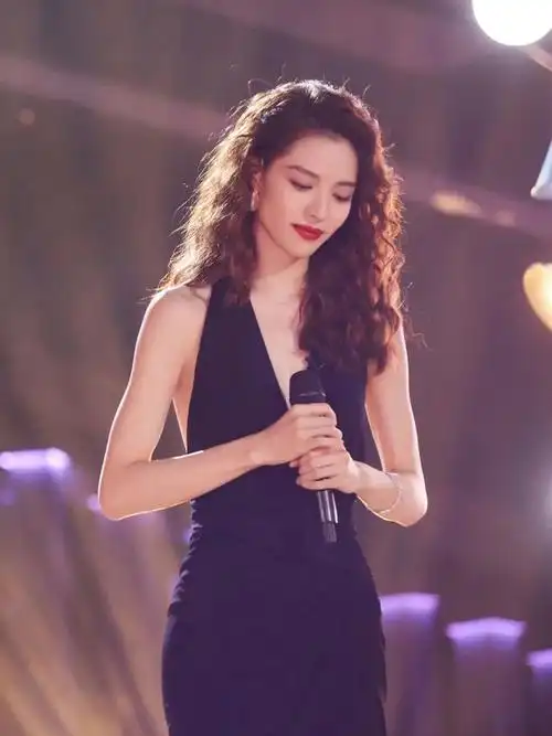 钟楚曦倪妮美哭了姐系时髦又酷又飒太带感了