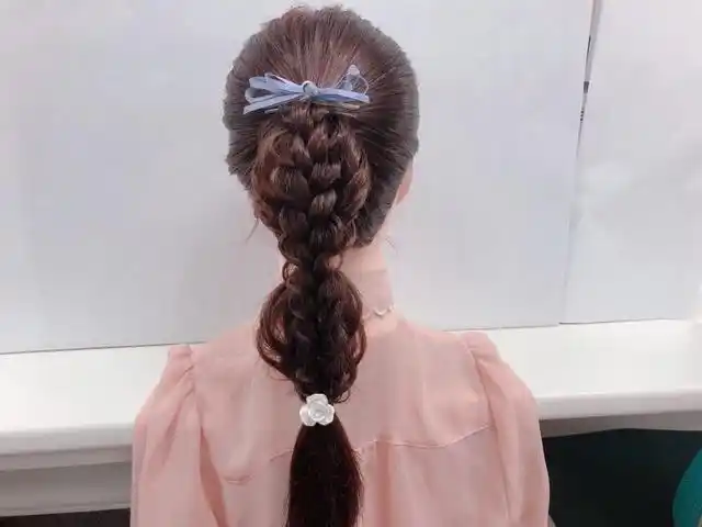 高马尾造型特集10种简单又可爱的高马尾编发造型让你充满活力