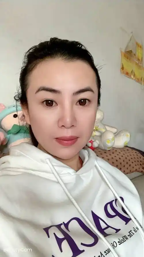 45岁离异女征婚照片(id:4390390)_广西南宁征婚交友_我主良缘网