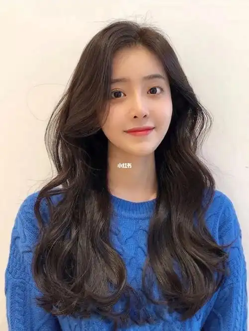 90中长发女生一定要尝试的法式波浪卷~~慵懒随意又温柔的烫发