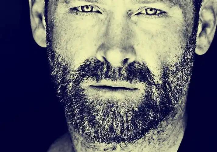 留胡子的男人其实很性感 14