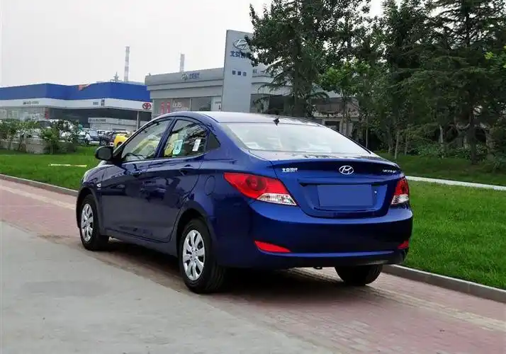 北京现代 瑞纳 2010款 1.4 gs at舒适型