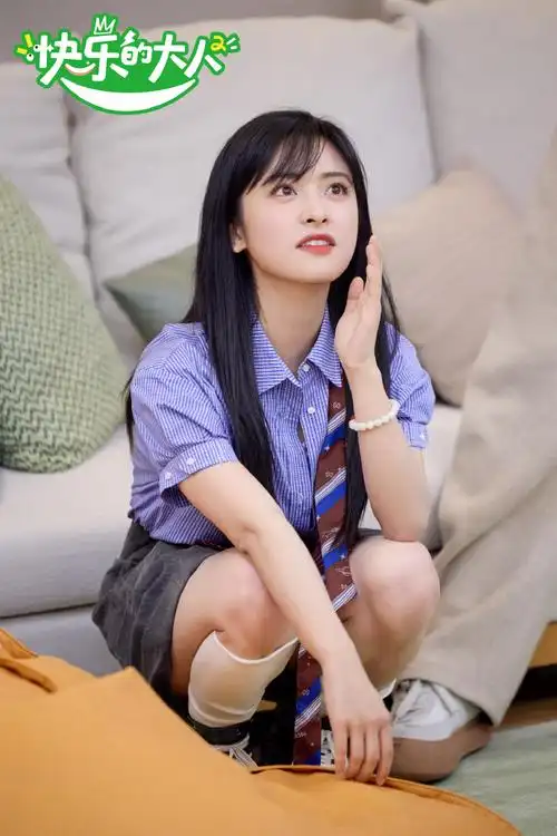 "撕漫女"@沈月俩朵蝴蝶结造型过于