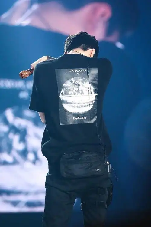 吴世勋 × 背影鲨手#吴世勋#背影也心动的风神大人