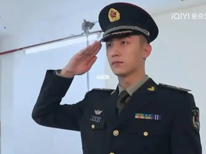 爱上特种兵里的造型尤其是他那个板寸头我真是太爱了#人间理想黄景瑜