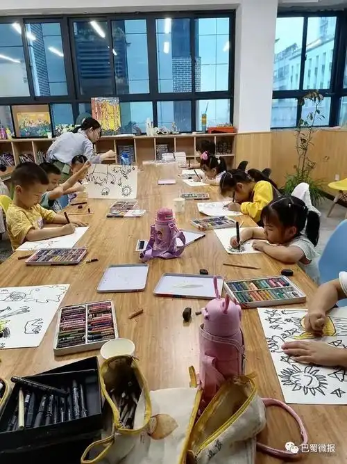 蓬安三千绘画培训秋季班上课开始啦!