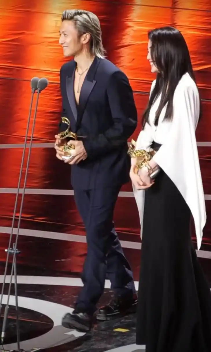 谢霆锋与舒淇的神仙同框!