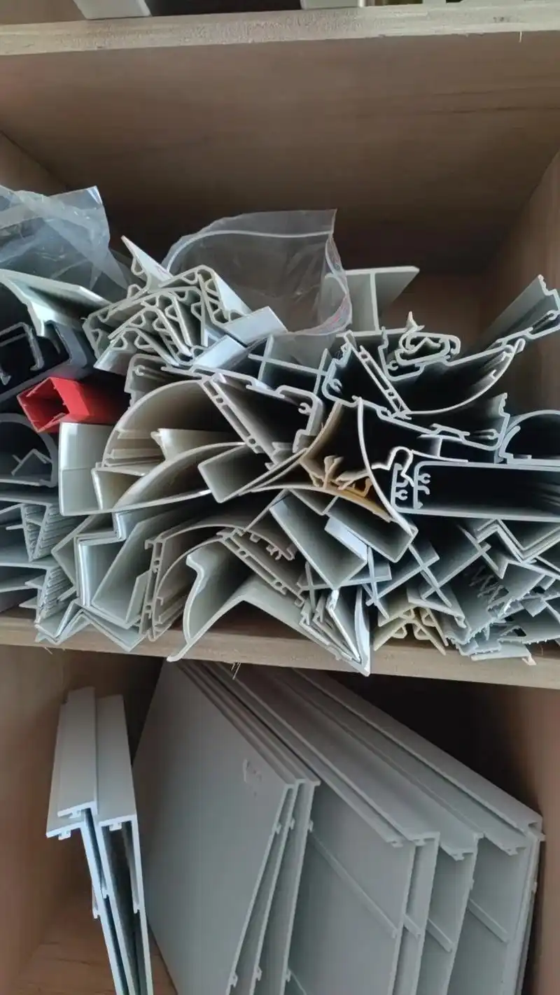 硬质pvc配件塑料件制品条子角线开模定制